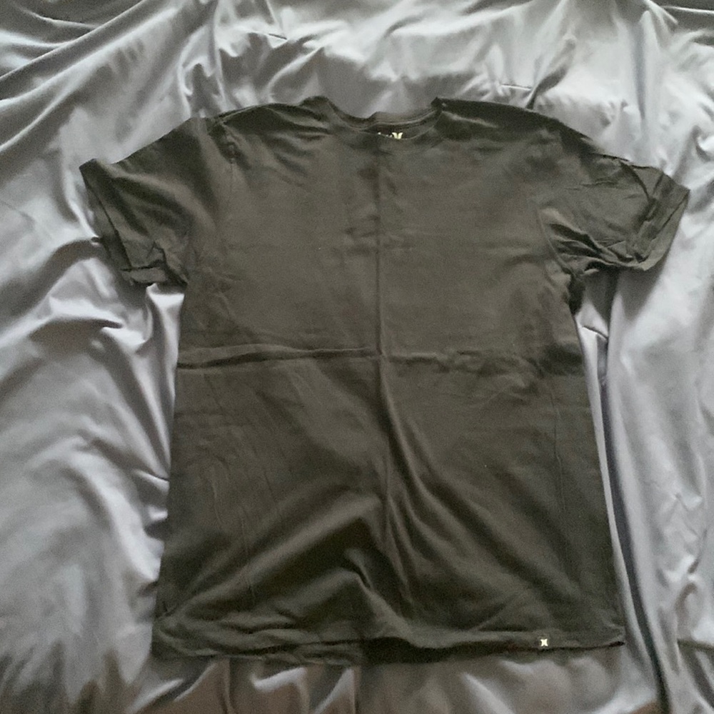 black hurley t shirt